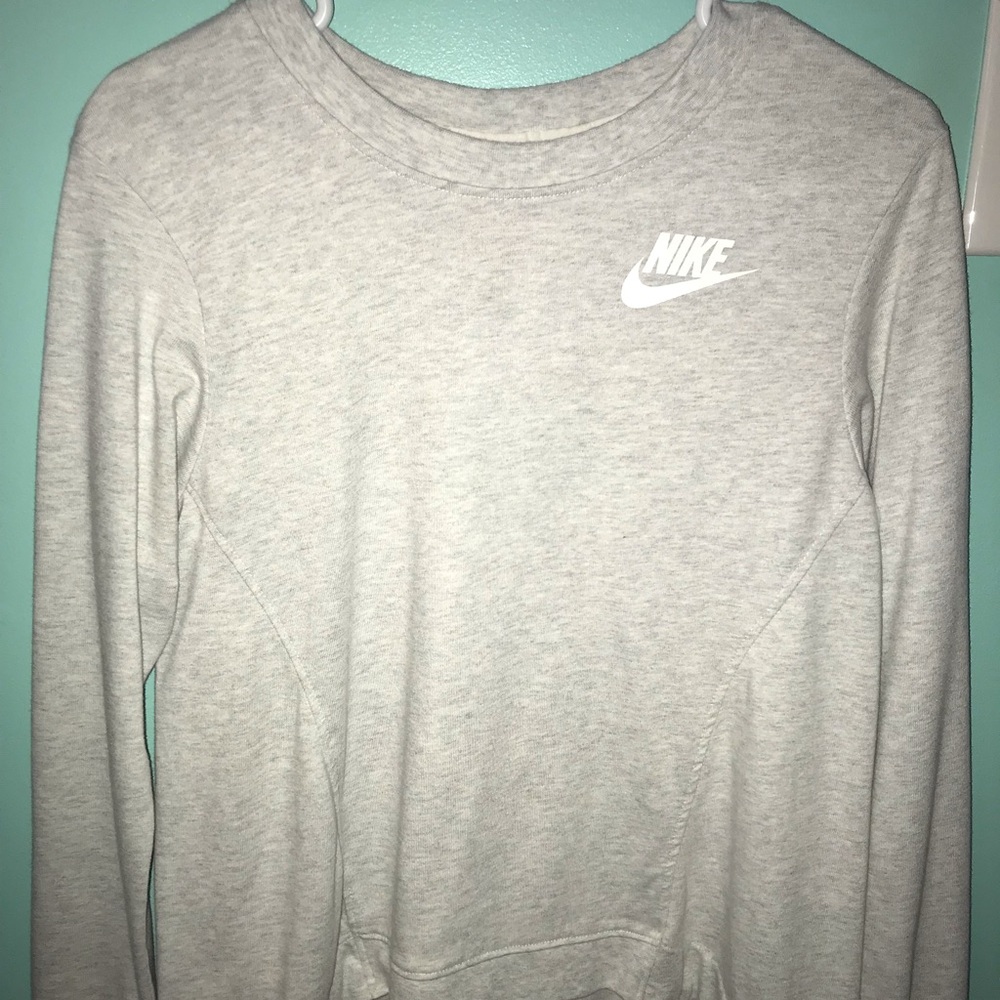 grey Nike pullover